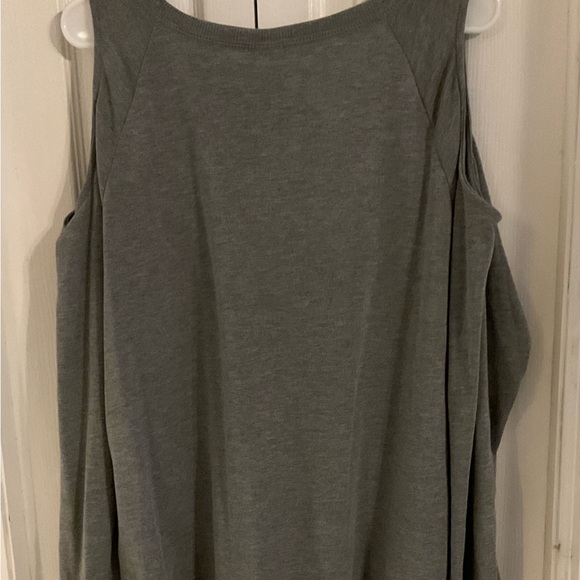 Modern Lux Gray Lightweight Sweatshirt With Cut-Out Shoulders, NWOT - Picture 7 of 7